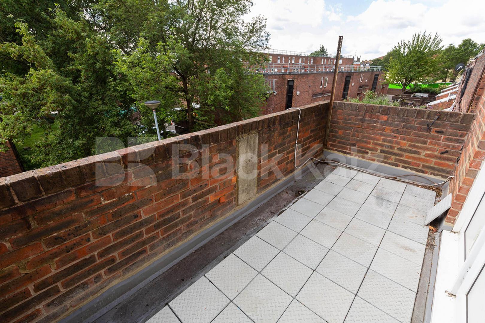 spacious split lever 3 bedroom with large balcony a short walk to underground Sanders Way, Archway